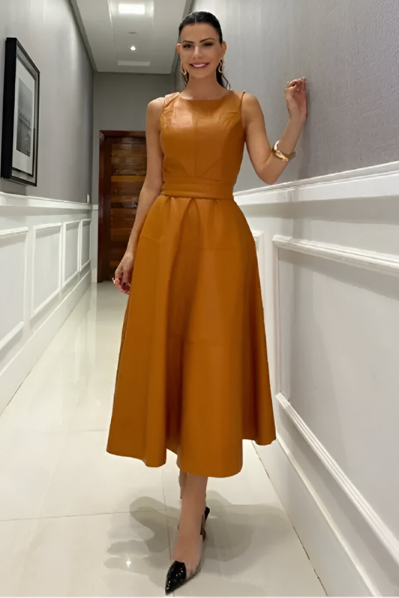 VEGA | VESTIDO MODERNO Y ELEGANTE CON EFECTO CUERO
