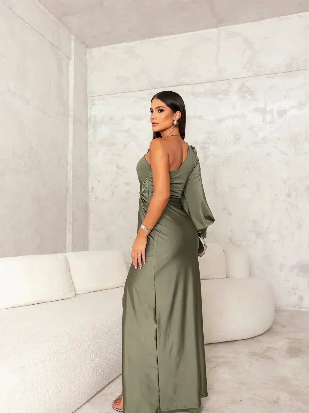 VITTORIA | ELEGANTE VESTIDO DE SEDA CON APERTURA